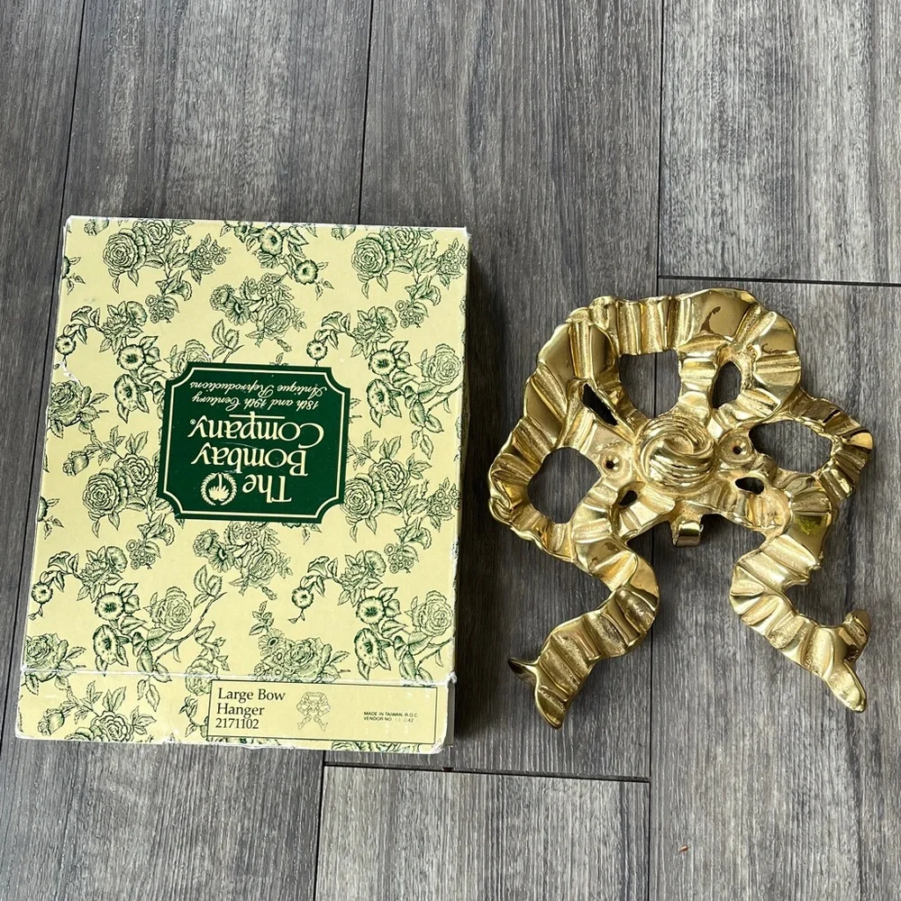 Vintage The Bombay Company Solid Brass Ribbon Bow Wall Hook Hanger